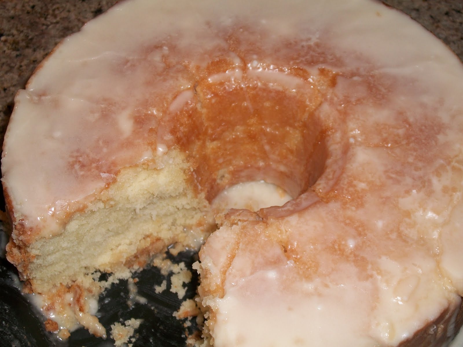 Our Unique HairiTage Louisiana Crunch Cake With Vanilla
