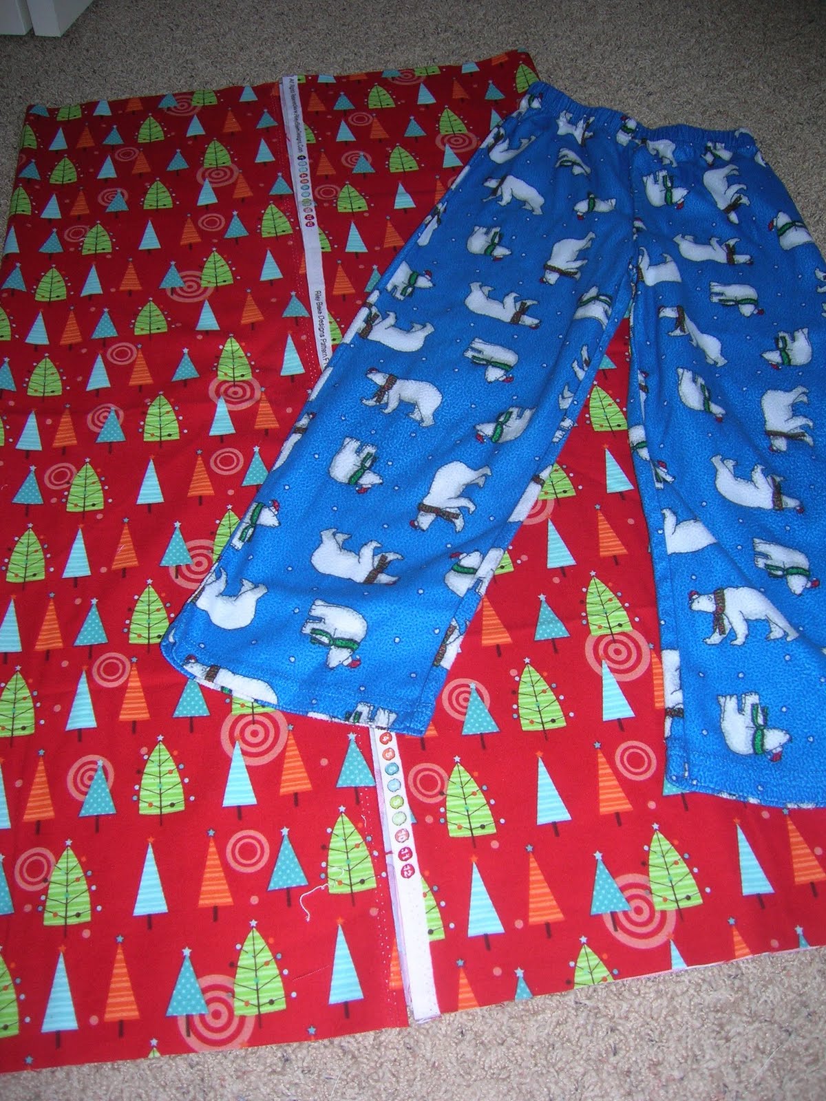 My Cotton Creations: Christmas Eve Pajama Pants tutorial- size infant