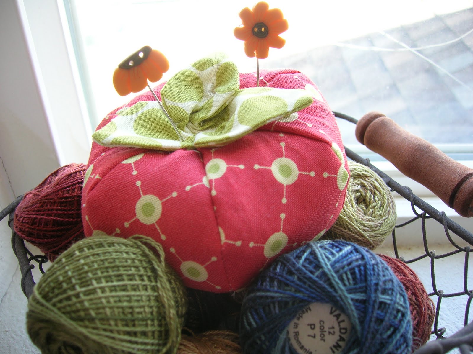 My Cotton Creations Tomato Pincushion Tutorial