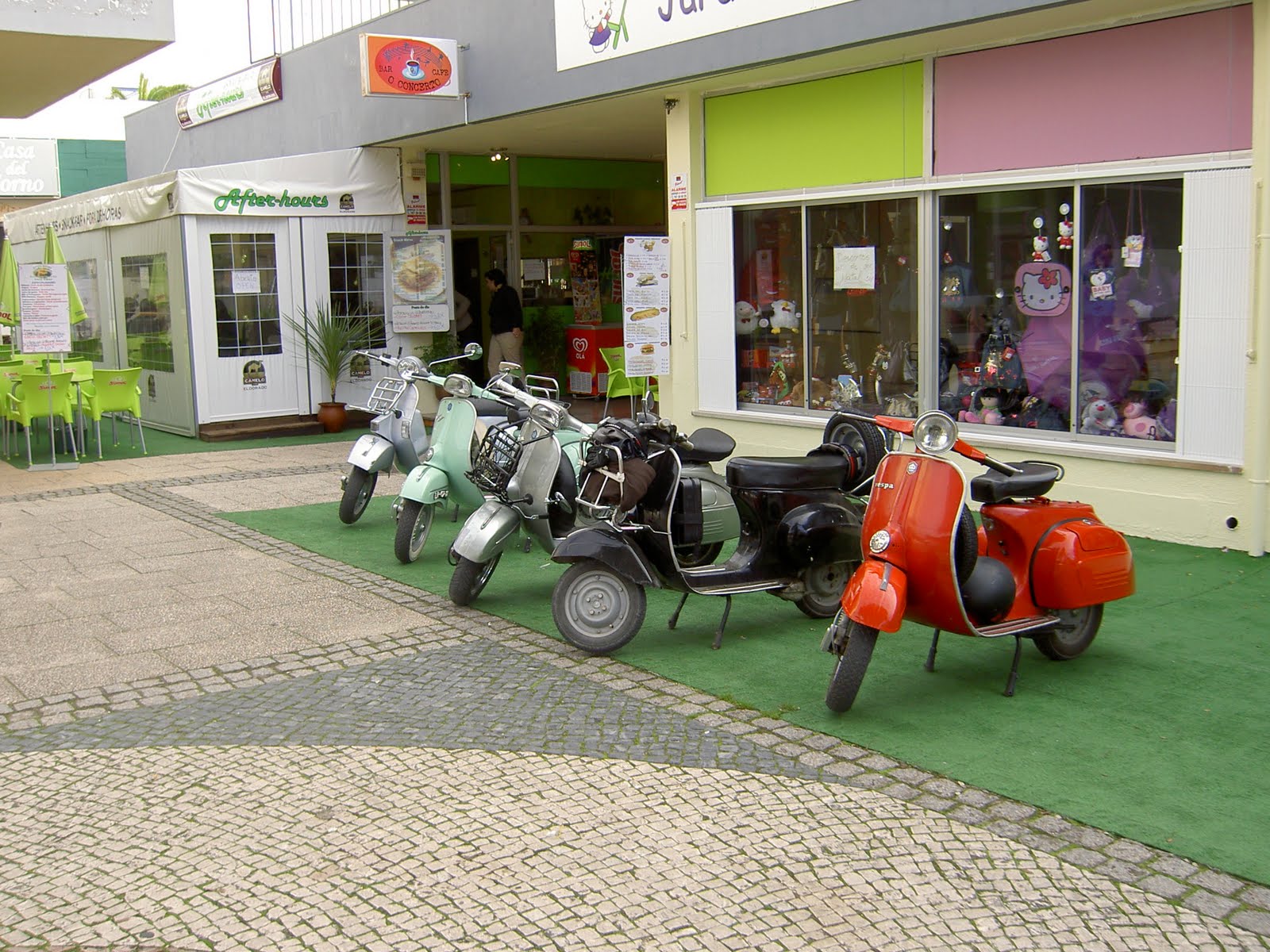 [PICT0645.JPG]