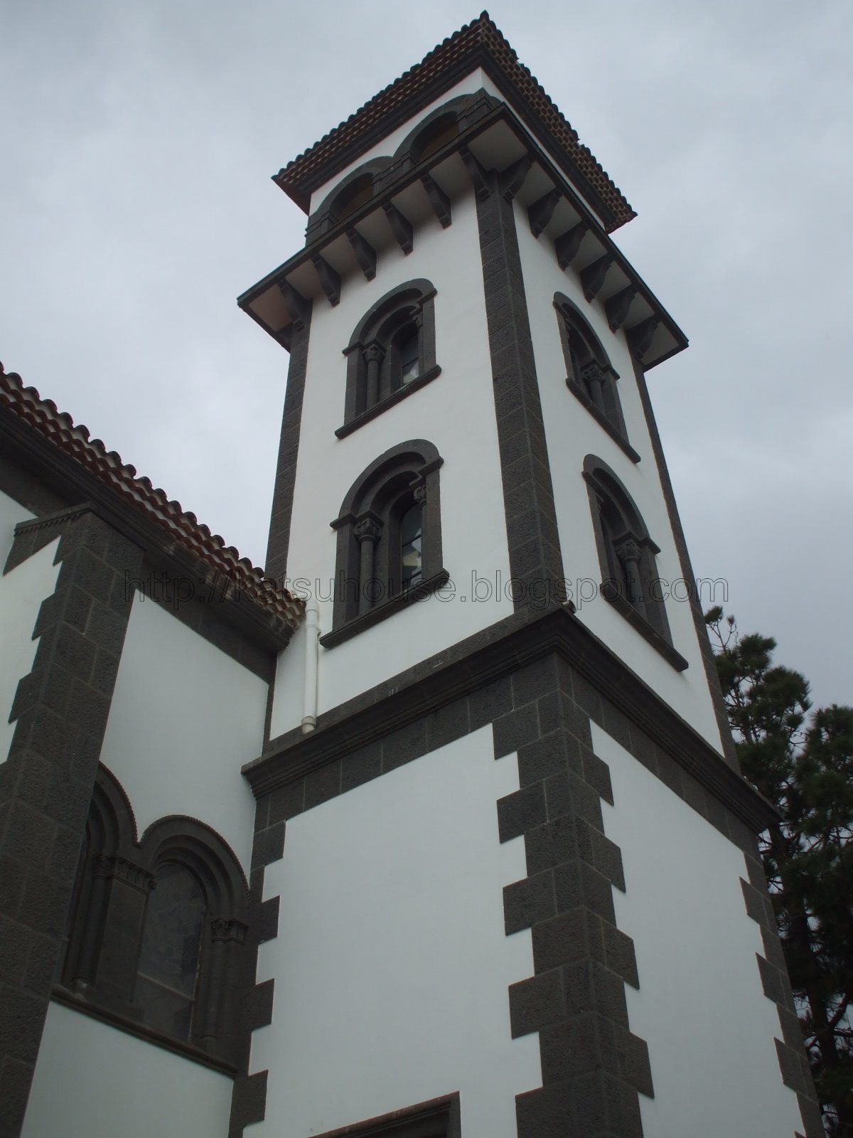 [iglesia+de+moya3.jpg]