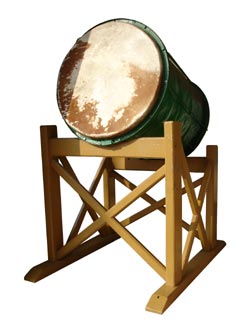 Diamond Membranophone