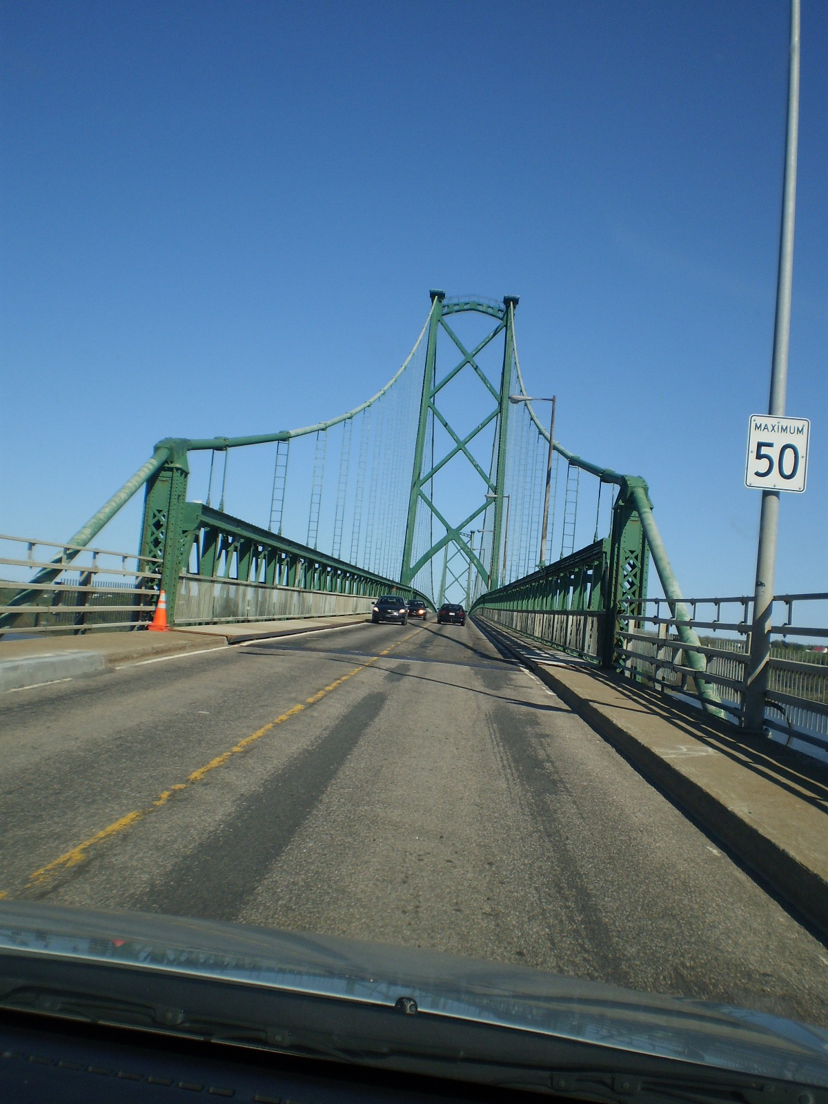 Mirelle des Becs deBec le Pont de l'île d'Orléans et l'Île d'Orléans