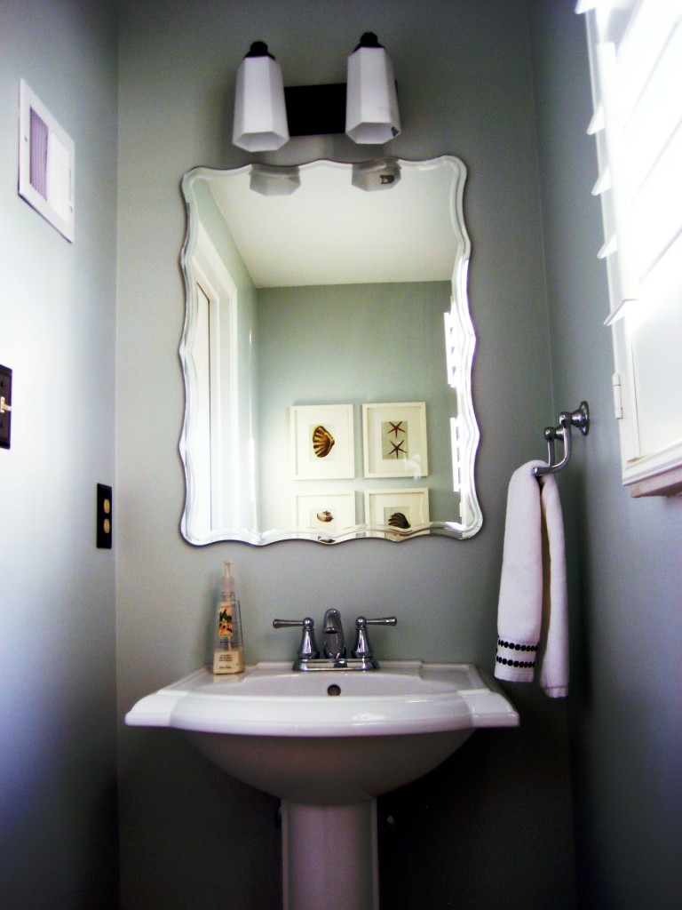 Decorating Small Half Bathroom Color Ideas