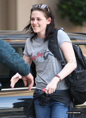 Robert Pattinson Intoxication on Robert Pattinson Intoxication Robert And Kristen Kiss Like This