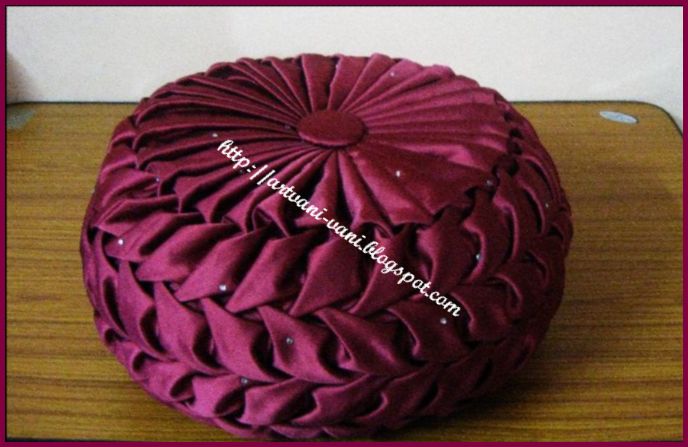 Round Cushion