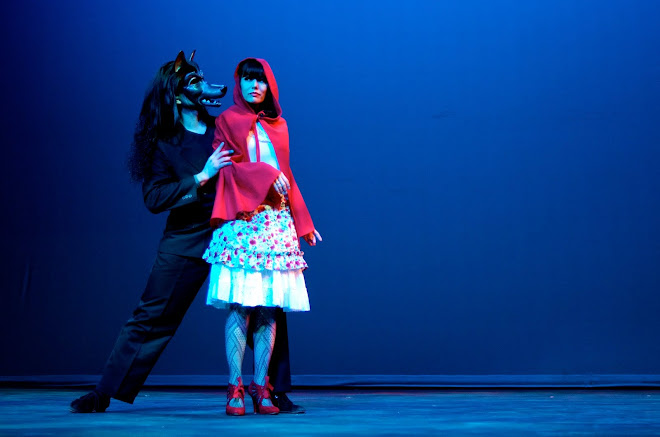 Little Red y El Lobo, Tango