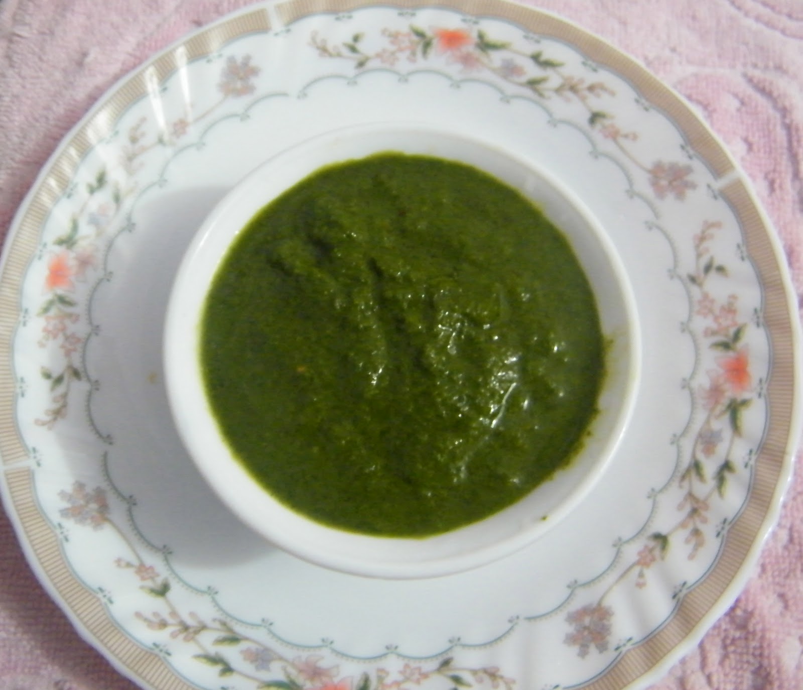 Cooking with Akshat Coriander Chutney / Kothambari chutney