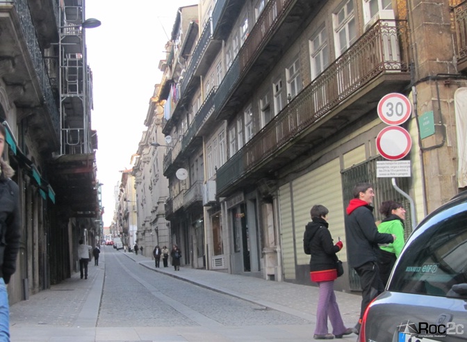Roc2c Rua do Almada paving in Portuguese Pavement  Porto city