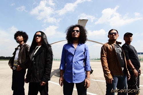 Letoy - Blackout Band | Video klip Lirik Letoy - Blackout