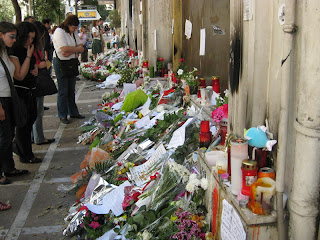 Greece mourns victims of Bank fire