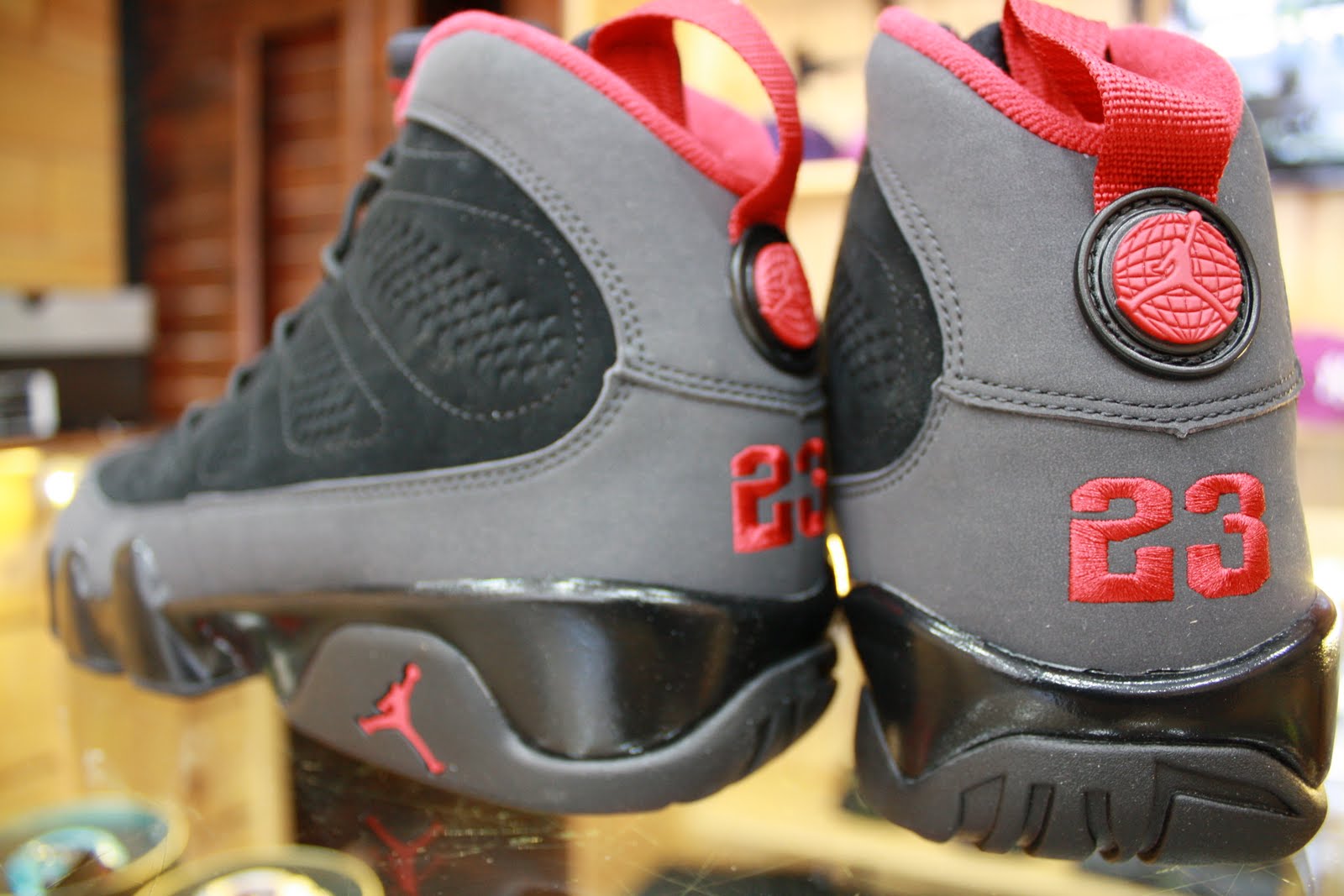 Sneaker Palace Air Jordan IX "Charcoal" *fresh*