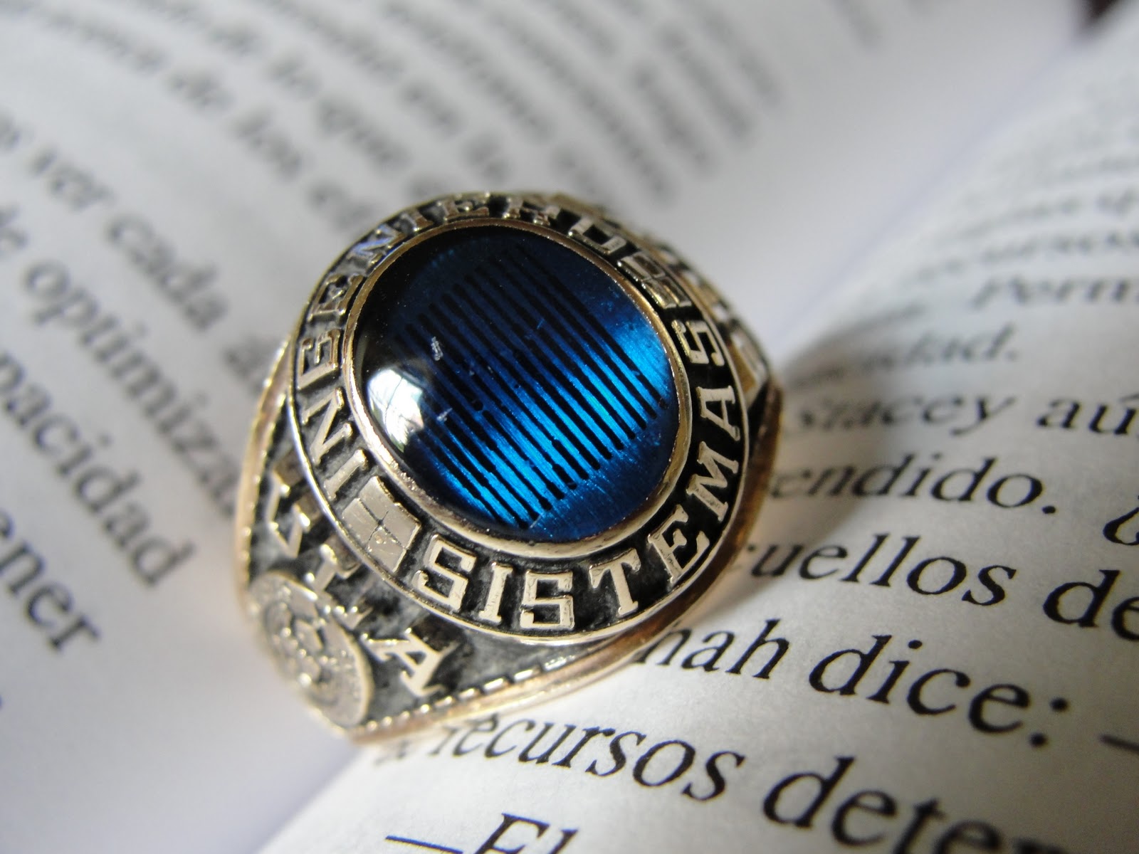JOYA MAESTRA - fotos de anillos de graduacion