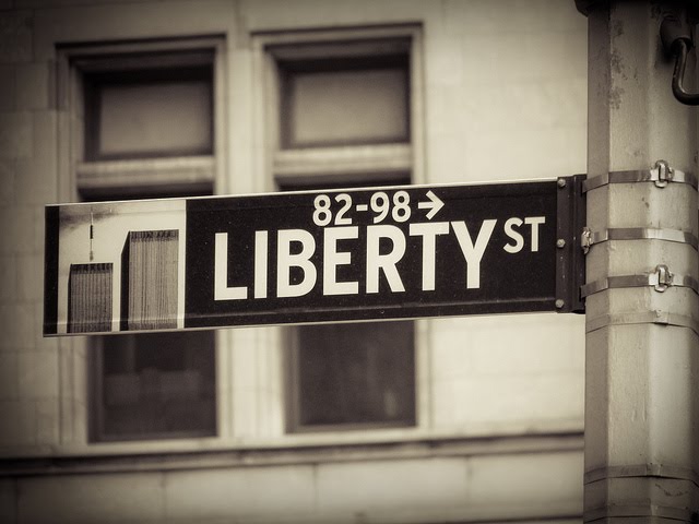 Walk In New York - Memorial 11 September - The liberty Street