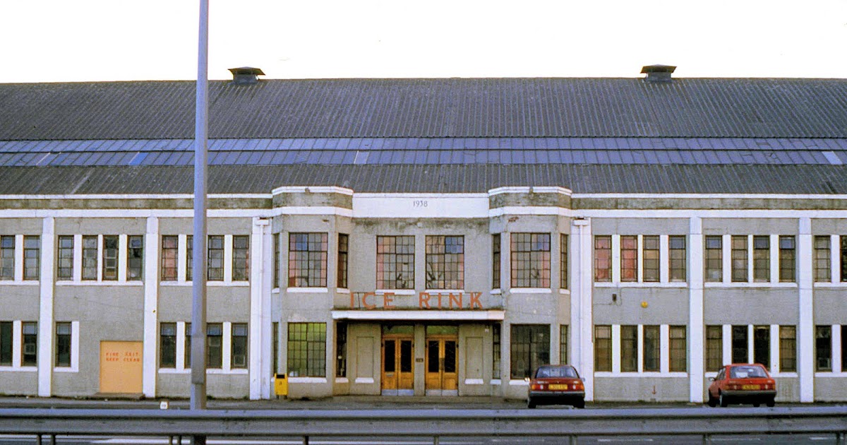 RETRO DUNDEE KINGSWAY ICE RINK 1989