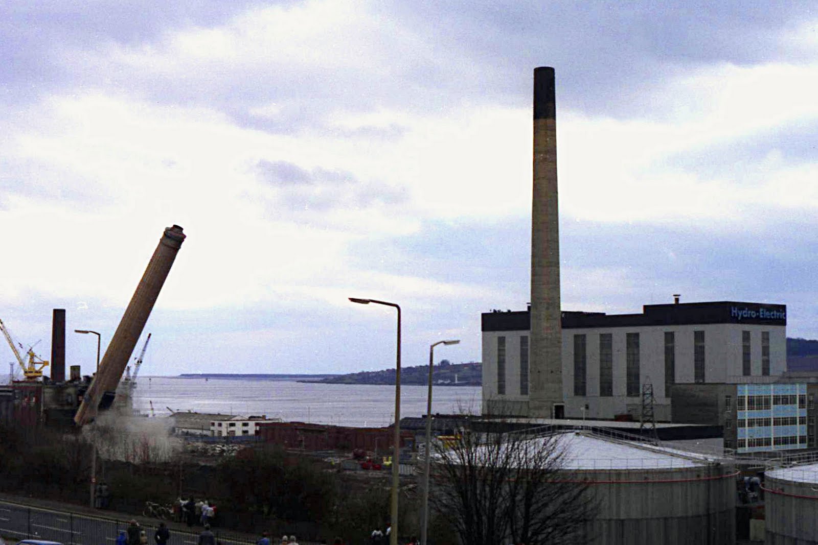 RETRO DUNDEE CAROLINA PORT CHIMNEY DEMOLITION 1984