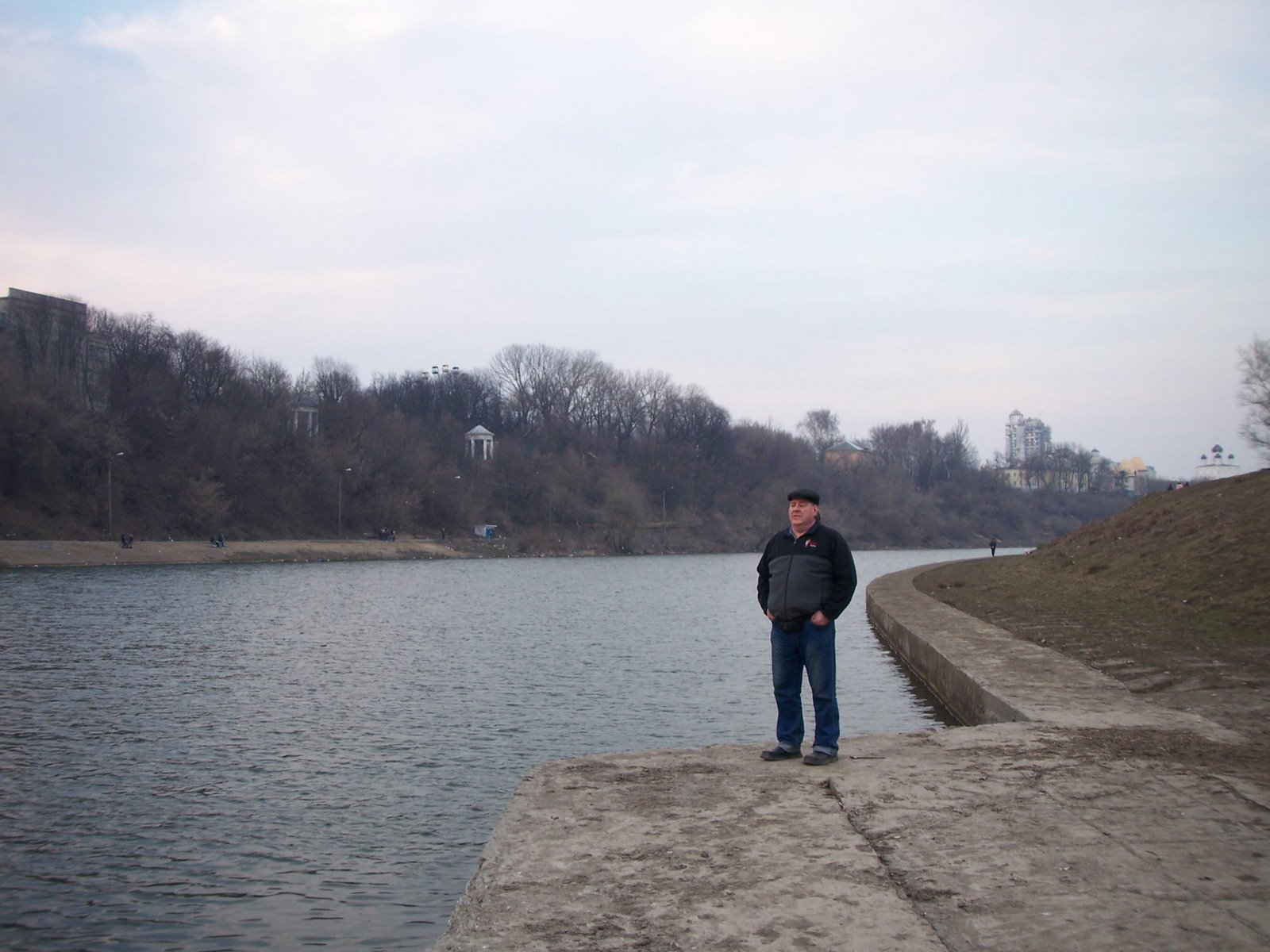 [100_1975.JPG]