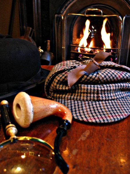 [sherlock+holmes+pipe+hat.jpg]