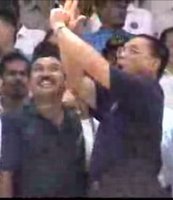 [Adnan_Yaacob_Traditional_Greeting.jpg]
