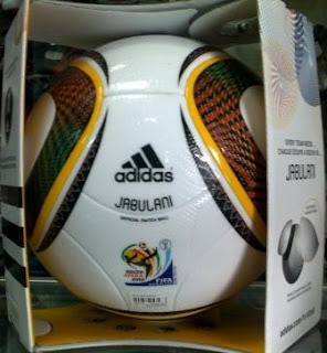http://4.bp.blogspot.com/_TJd6RZUYGjs/SzjeyWPQtnI/AAAAAAAABL4/kjihfwp3qdI/s320/adidas+jabulani+sepak+mach+ball.jpg