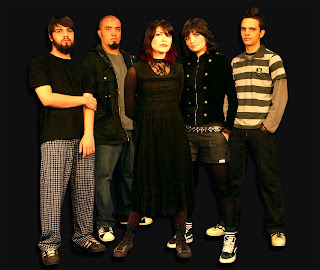 http://4.bp.blogspot.com/_TLdEU-x5rQ8/SCE37kdCV4I/AAAAAAAAAf4/6darLaOcXbk/s320/foto_beatrix.jpg