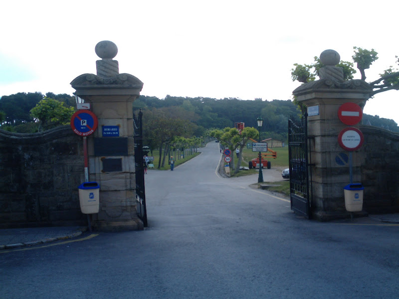entrada a la Península de la Magdalena en Santander entrada a la Península de la Magdalena en Santander