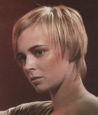 funky short haircuts for women 2011. funky short hair styles 2011