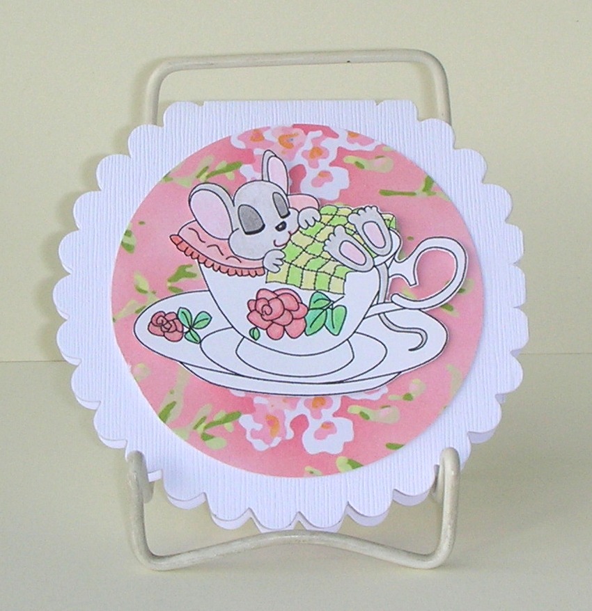 [cic+23-+mouse+in+cup.JPG]