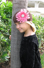 Kufi hat with flower