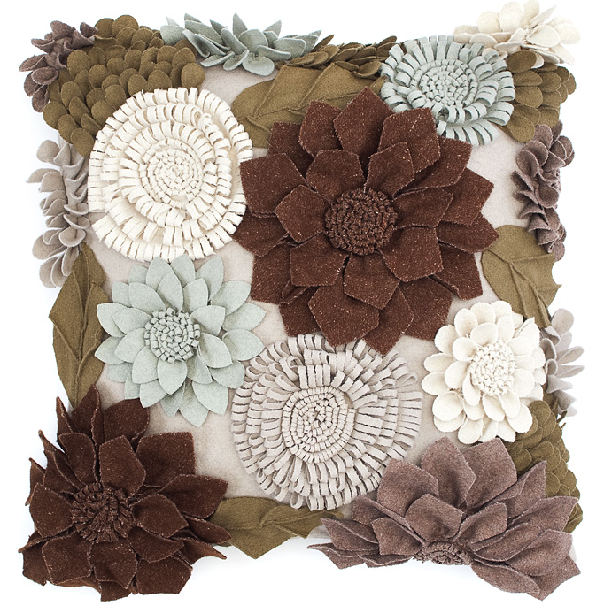 Rhonna Designs DIY Fall Felt Flowers
