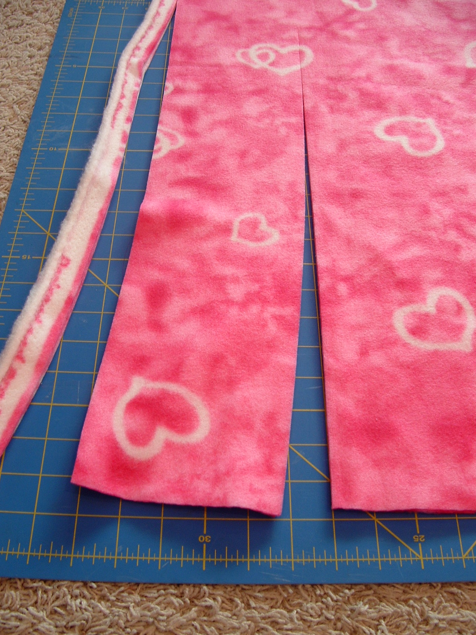 Pieces by Polly Single Layer NoSew "Braided" Fleece Blankets Tutorial