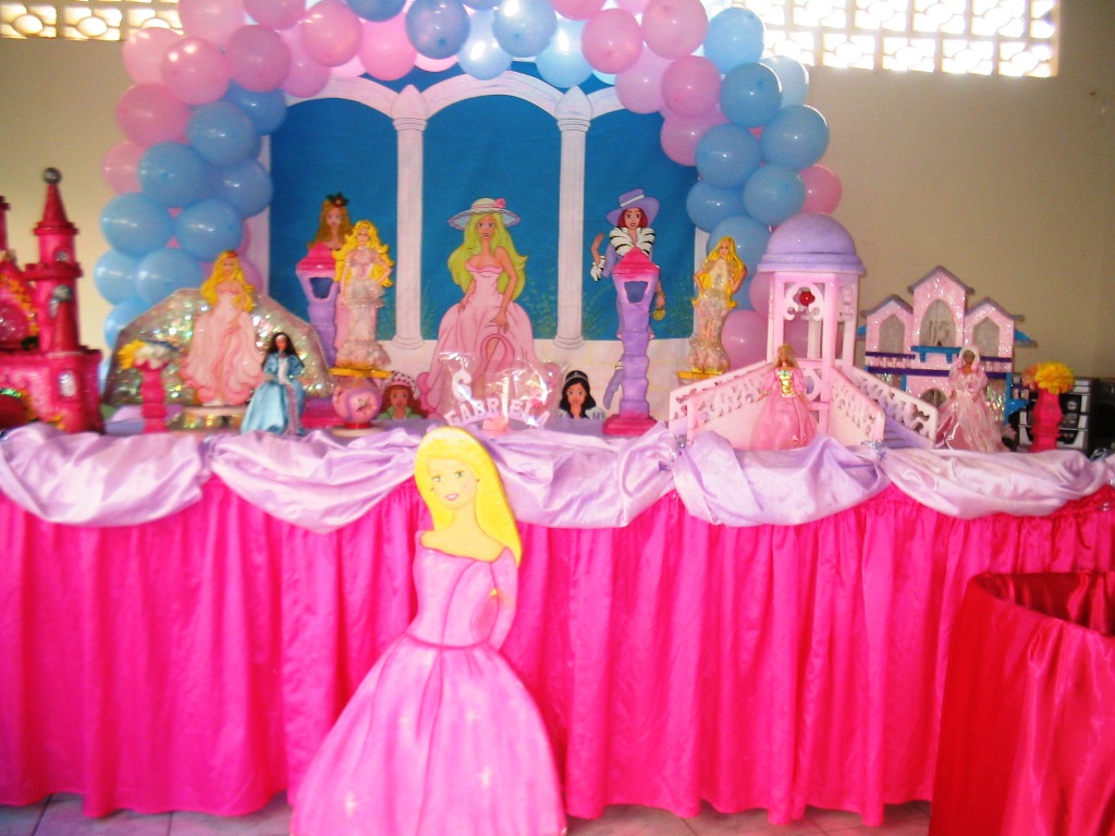 Artigos para festa barbie