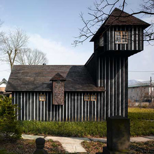 Unique Japanese Wooden House Design, Nagano - Japan by Terunobu