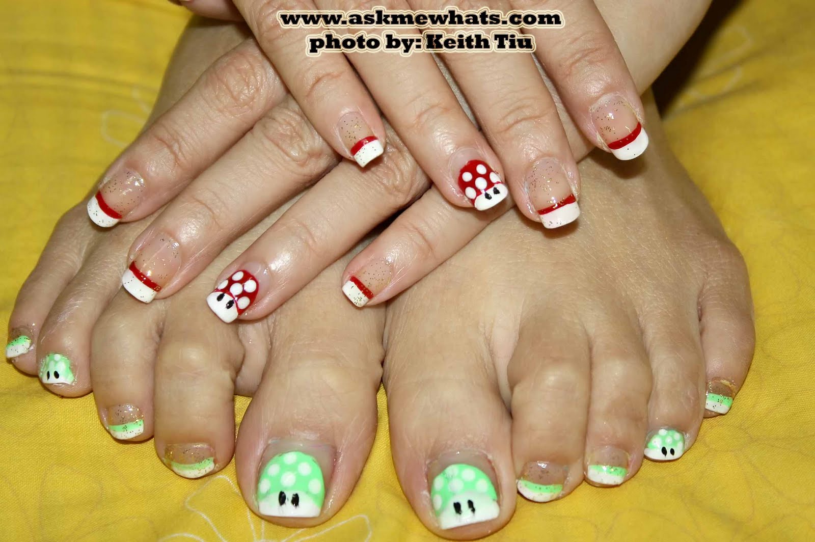I did similar nail art on my toes using green! One Up! :)