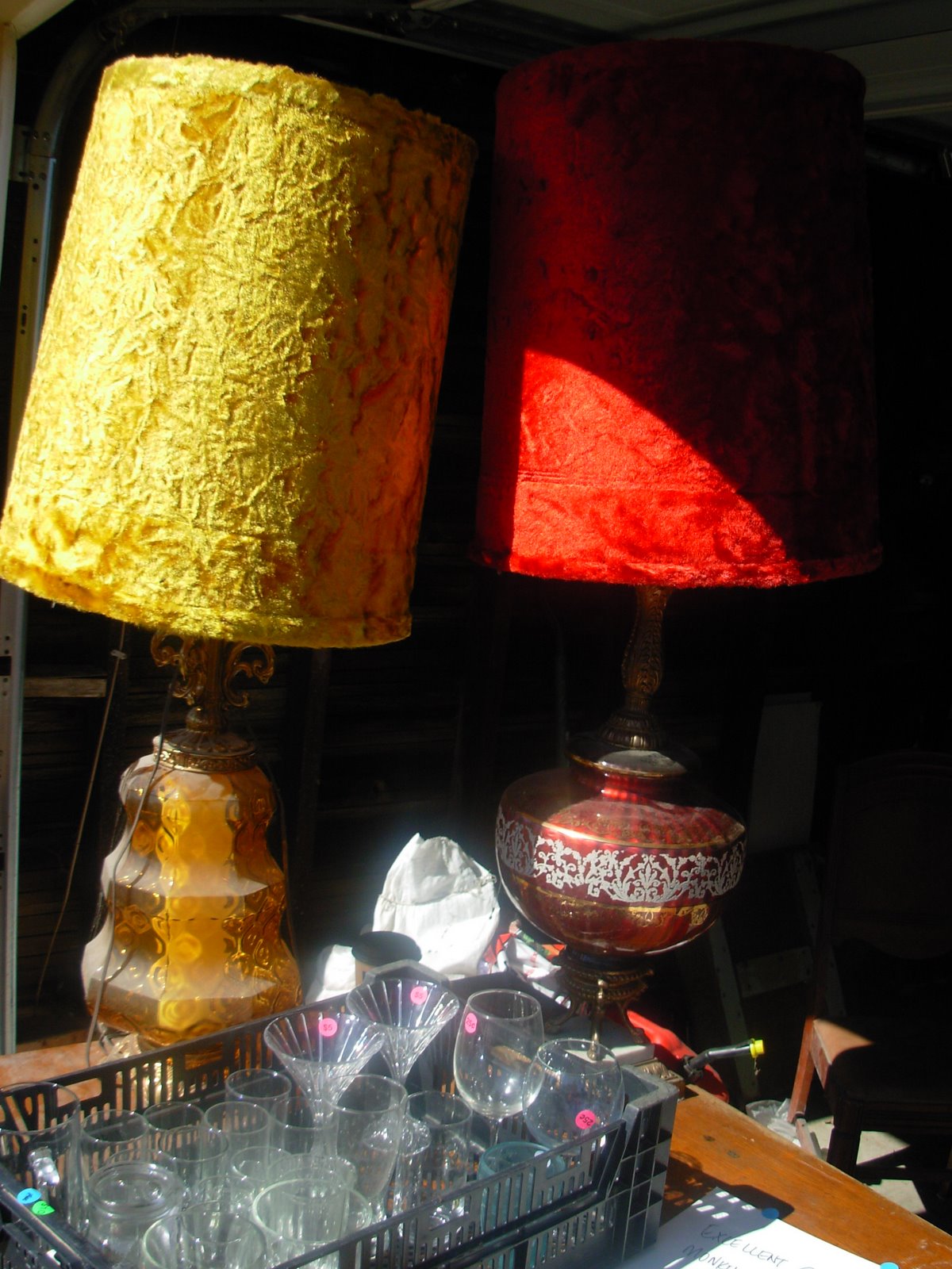 [tacky+vintage+lamps+002.JPG]