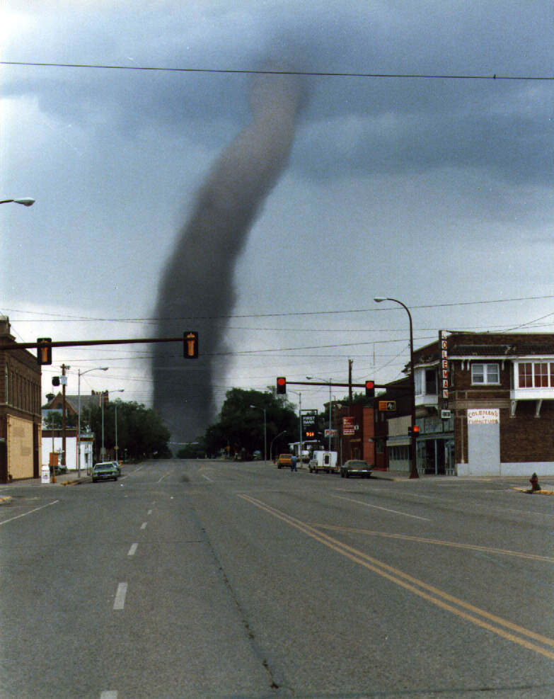 Amazing Tornado Pictures