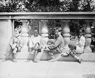 A study in black & white, Library of Congress, Prints & Photographs Division, REPRODUCTION NUMBER: LC-DIG-npcc-01875 (digital file from original photo) No known restrictions on publication.