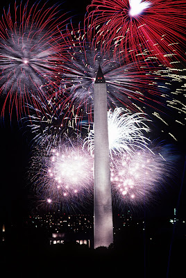 Fourth of July fireworks display at the Washington Monument