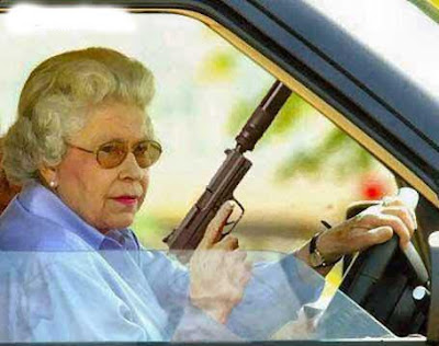mulher com arma mulher com arma