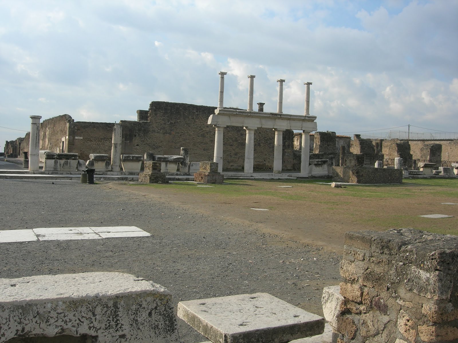 [DSCN2717.JPG]
