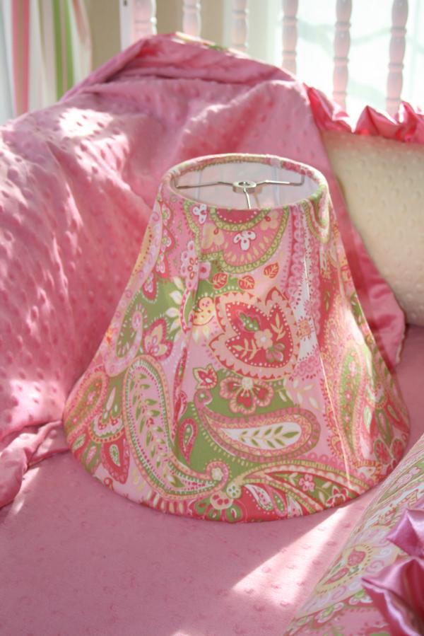 [adorable+matchnig+lampshade.jpg]