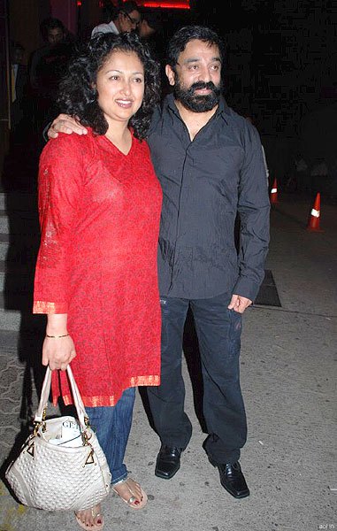http://4.bp.blogspot.com/_ThFsiAar9vU/Sbegyhv8OqI/AAAAAAAAAyA/96_BTc07QOg/s800/Kamal+Hasan+Hassan+Shruthi+Gauthami+Goutami.jpg