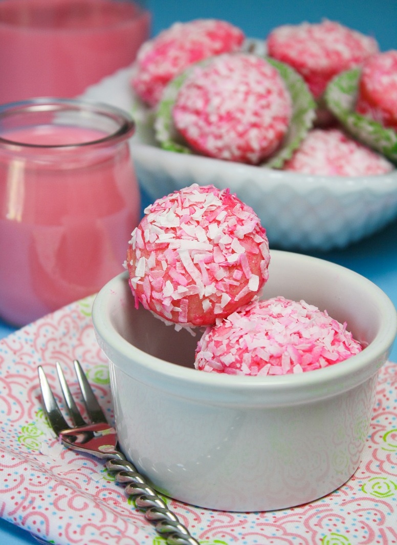 Pink Snoball Cakelettes Sprinkle Bakes
