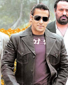 Salman Khan Looking for his salman khan family. Salman Khan Looking for his