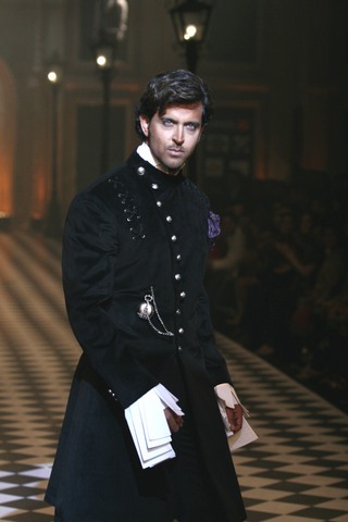 Hrithik Roshan at HDIL India Couture Week 2010Hrithik, 36, kicked off the 