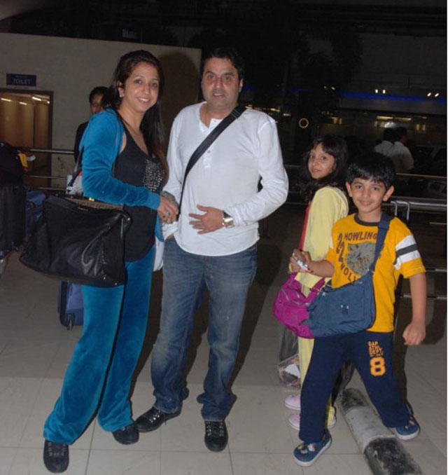 Pics  Shilpa Shetty and Amisha Patel at Mumbai Airport release images