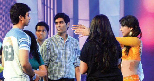 Kareena Kapoor Priyanka Chopra amp Sonakshi Sinha Rehearsals photos unveiled at Filmfare Awards hot images Kareena Kapoor Priyanka Chopra amp Sonakshi Sinha Rehearsals photos unveiled at Filmfare Awards hot images