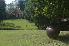 [lunuganga+(4).jpg]