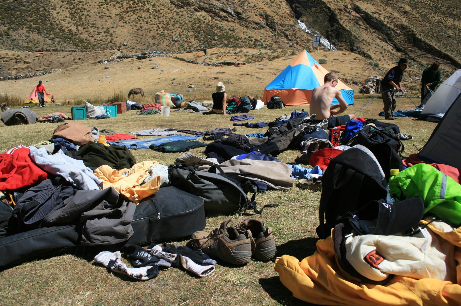 [Huaraz+Huayhuash+hike+302.jpg]