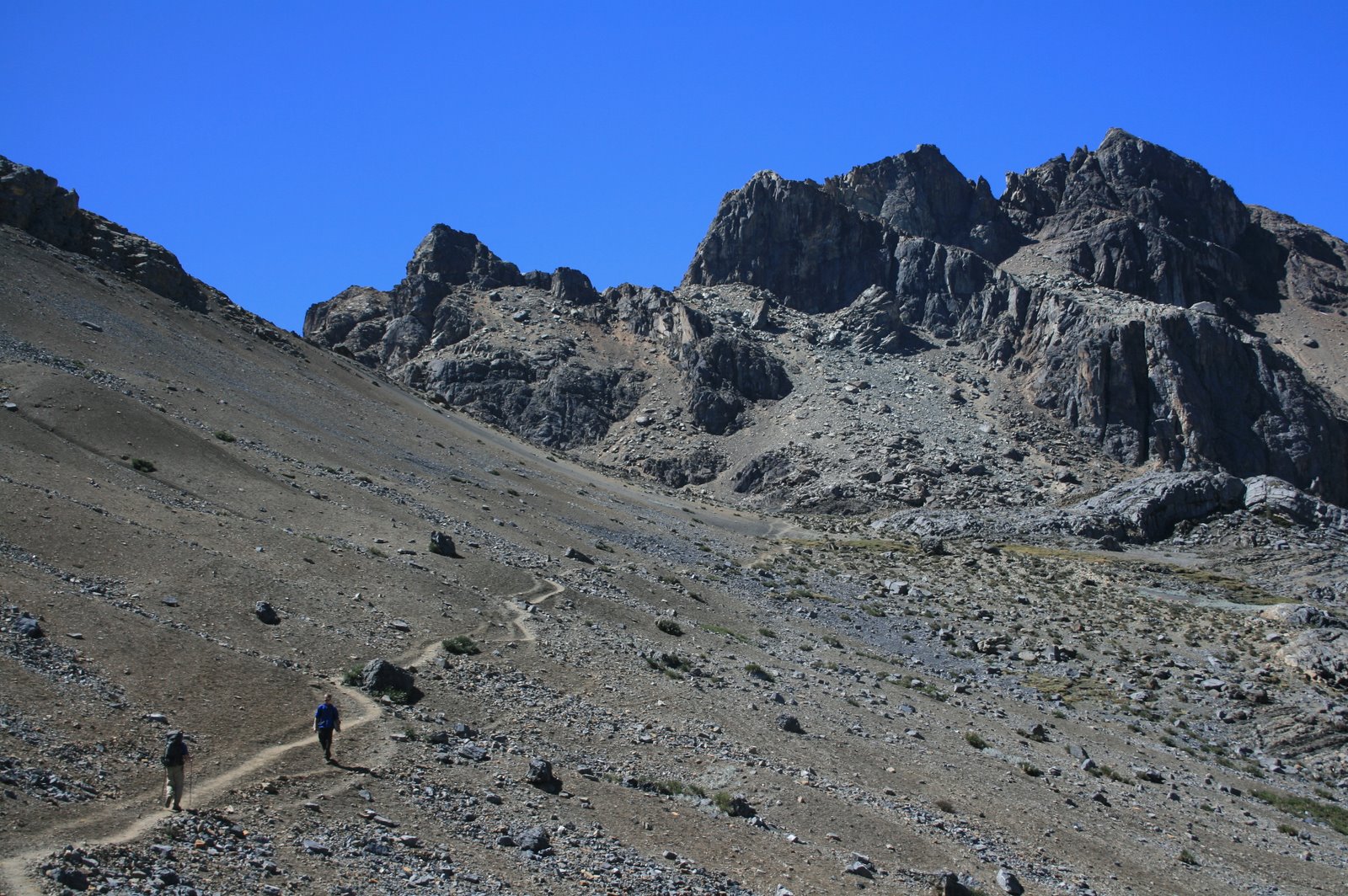 [Huaraz+Huayhuash+hike+280.jpg]